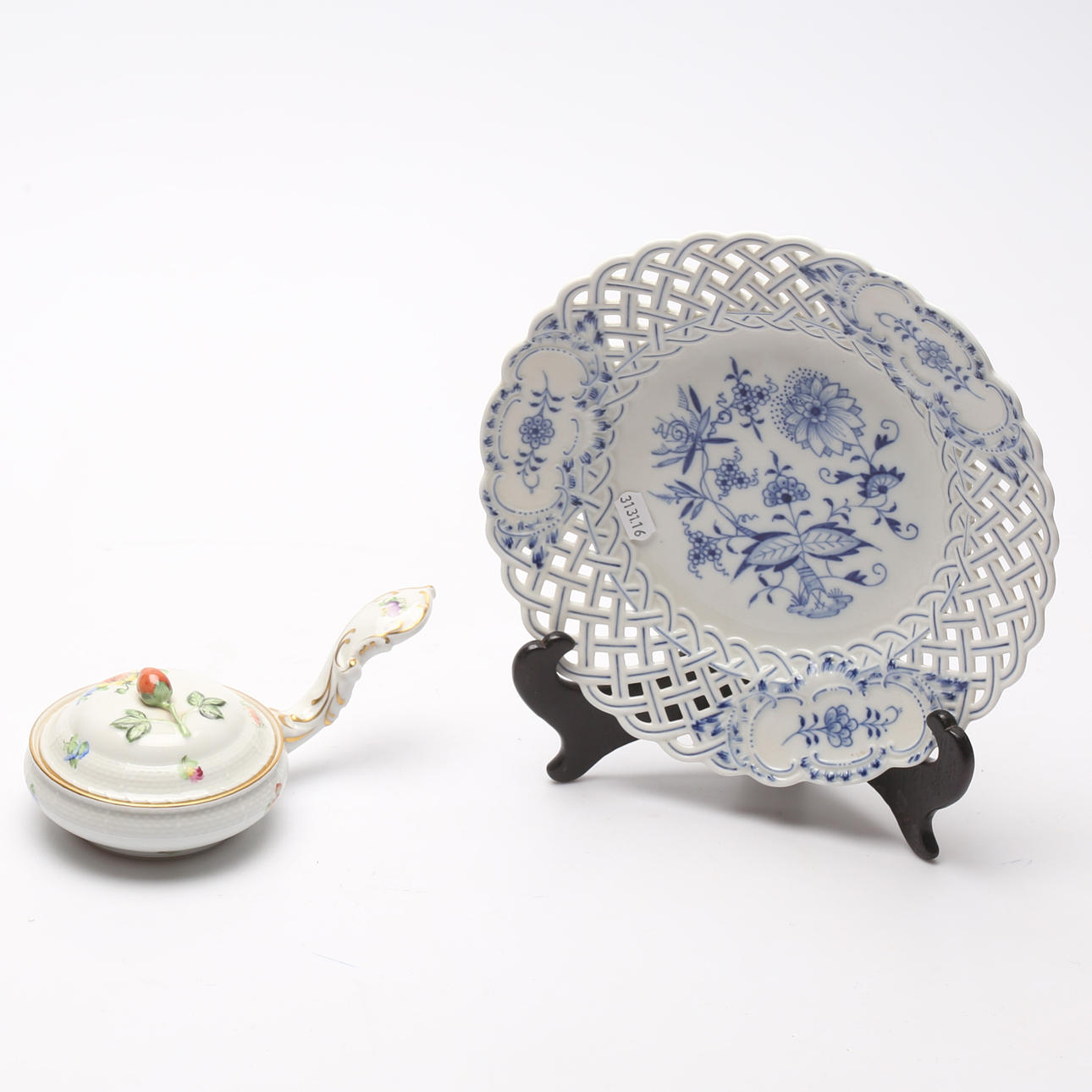 PORSLINSDELAR, 2 delar, Meissen och Herend.