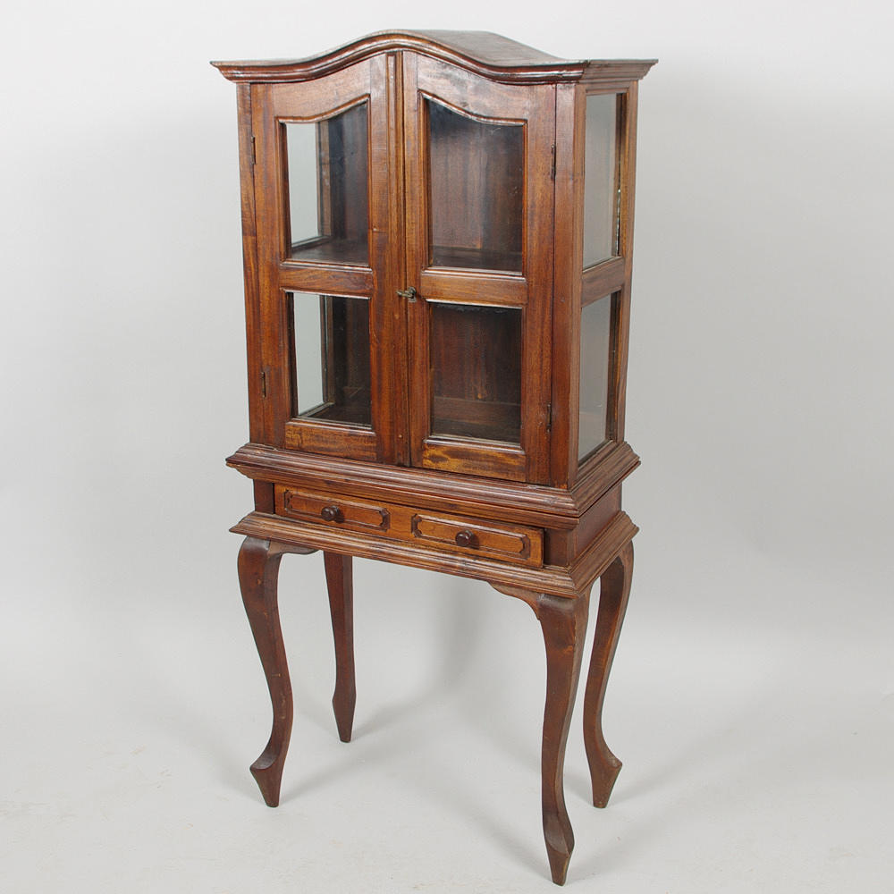 VITRINSKÅP, mahognybetsat, rokokostil, 1900/2000-tal.