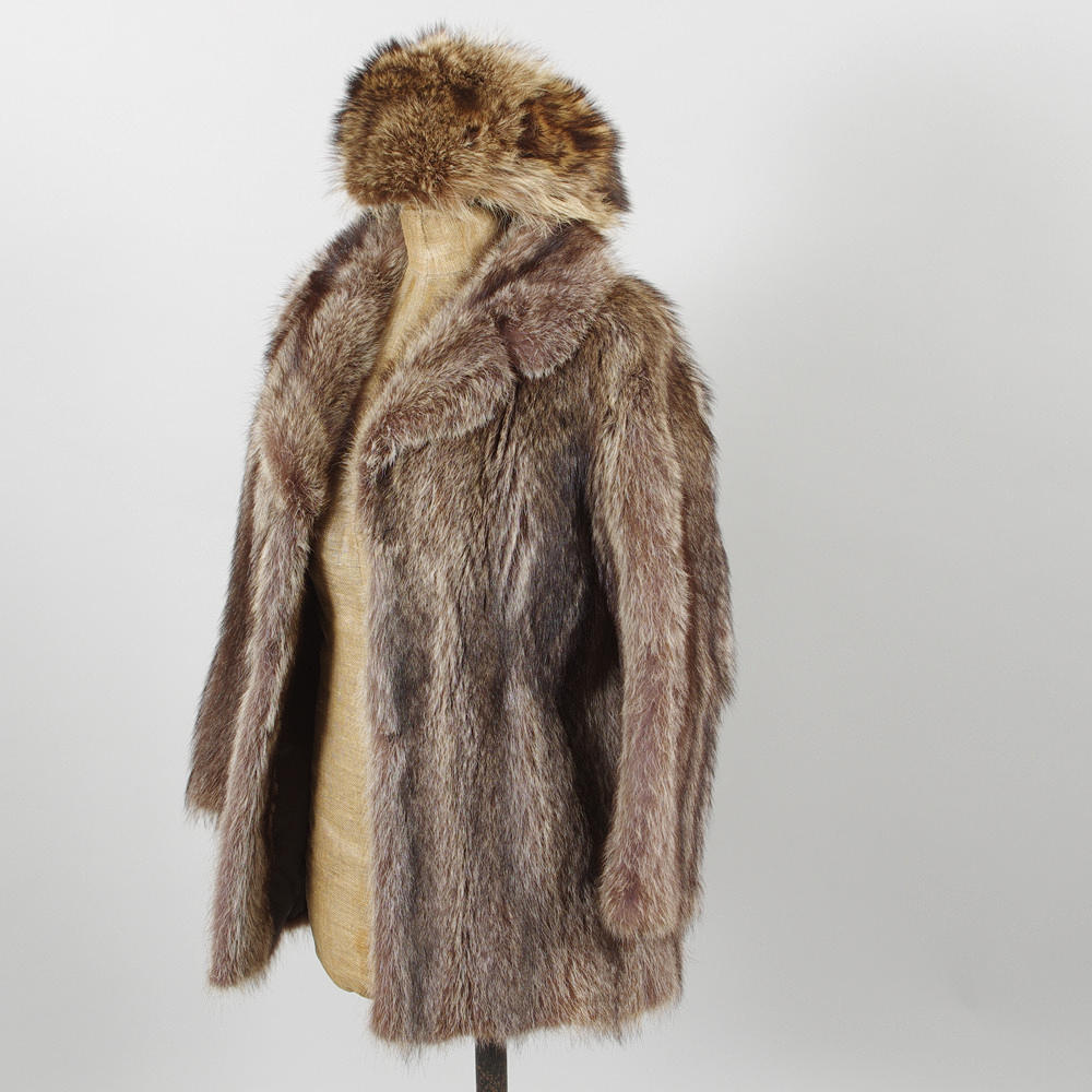 PÄLSJACKA SAMT MÖSSA.