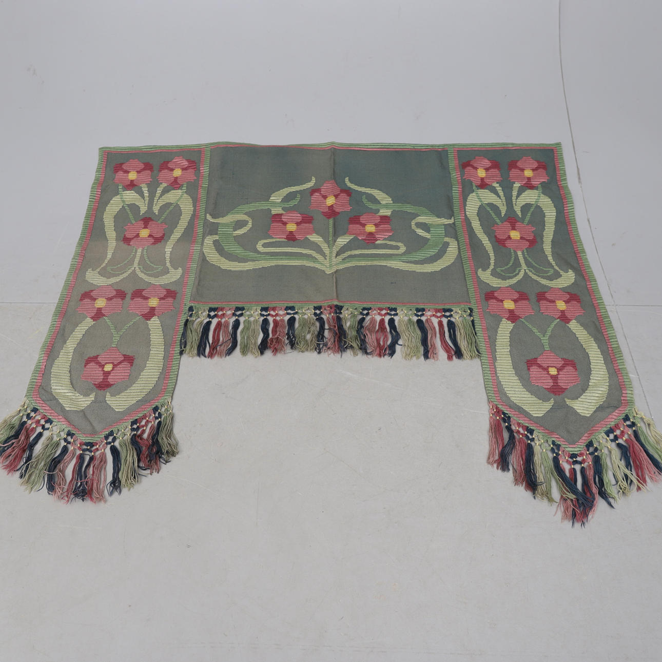 TEXTILE, drapery/door cover, Art Nouveau, 18th/19th century. Carpets ...