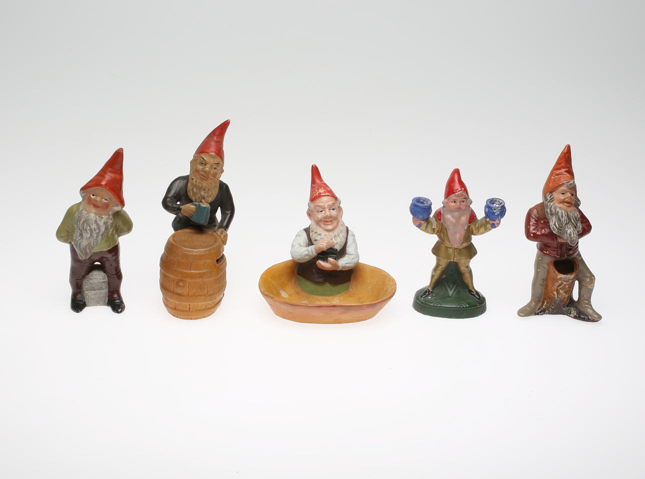 TOMTAR, Keramik, Äldre.