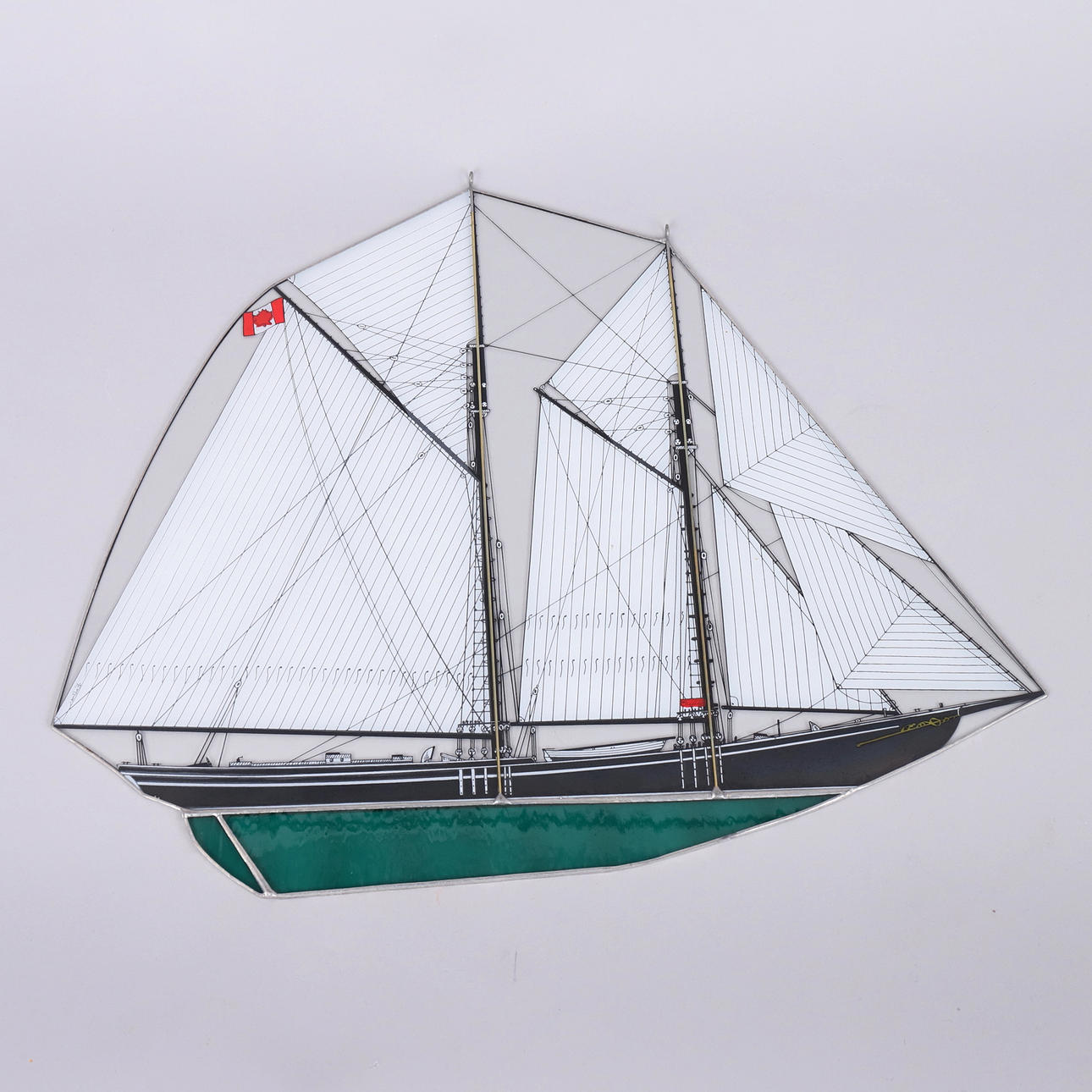 JONAS HALLNER (1956-2008). Segelschiff, Silhouette, Bleiglas.