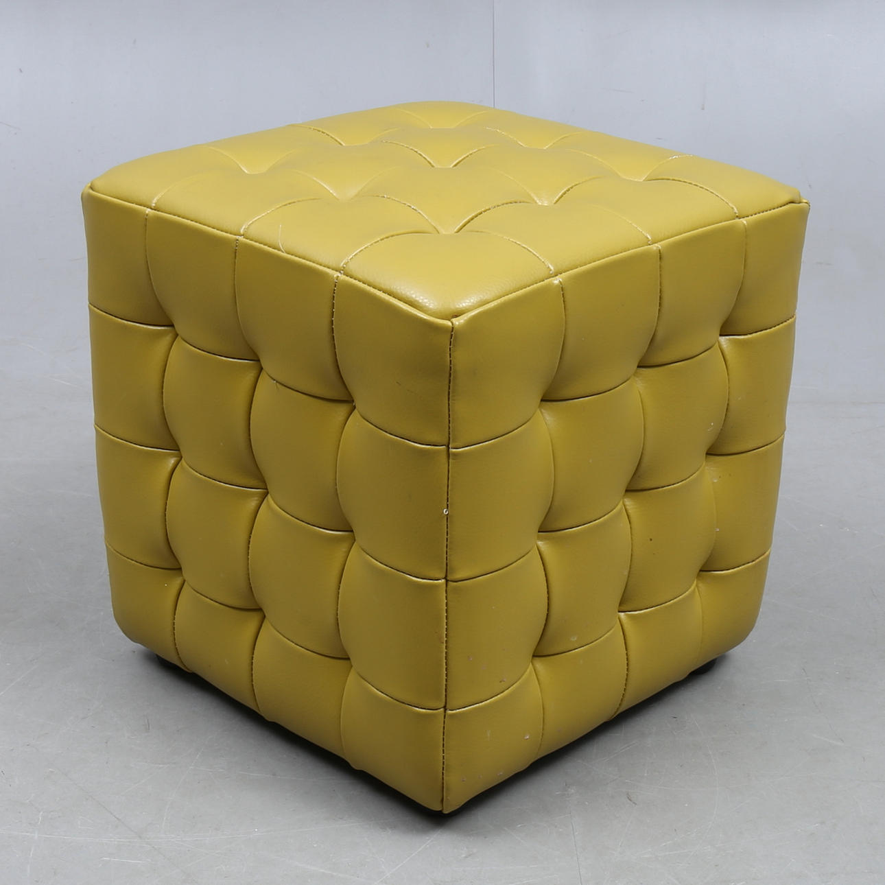 PUFF/PALL, läder, Folkhemmet, 2000-tal.