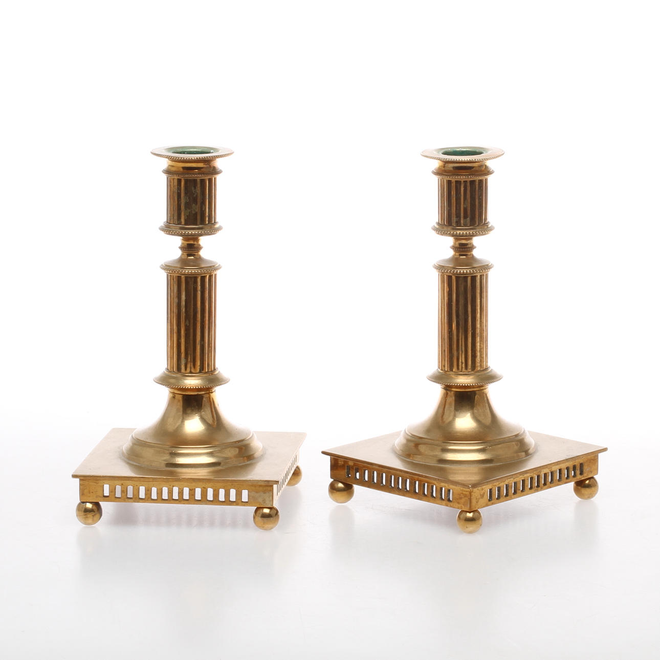 LJUSSTAKAR, ett par, gustaviansk stil, Skultuna No 72.