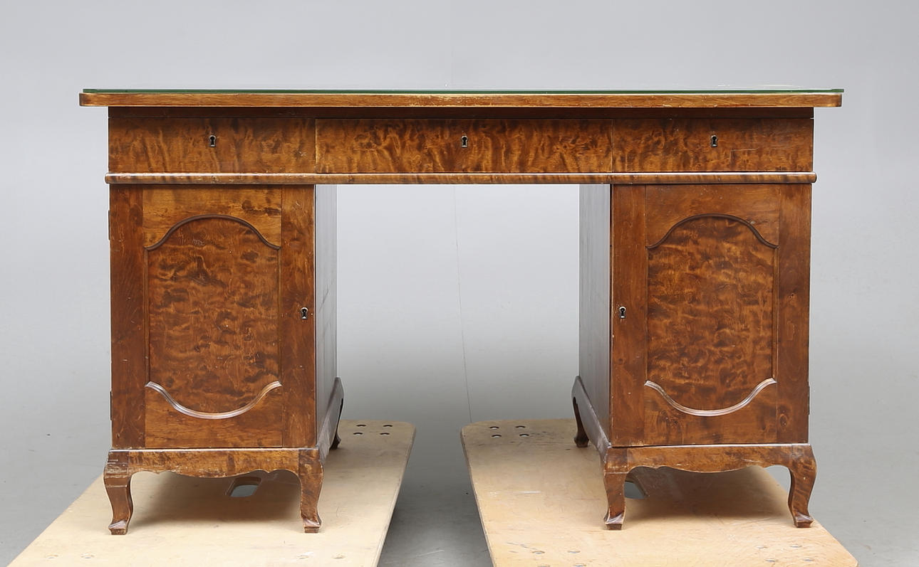 SKRIVBORD, 1900-talets första hälft.