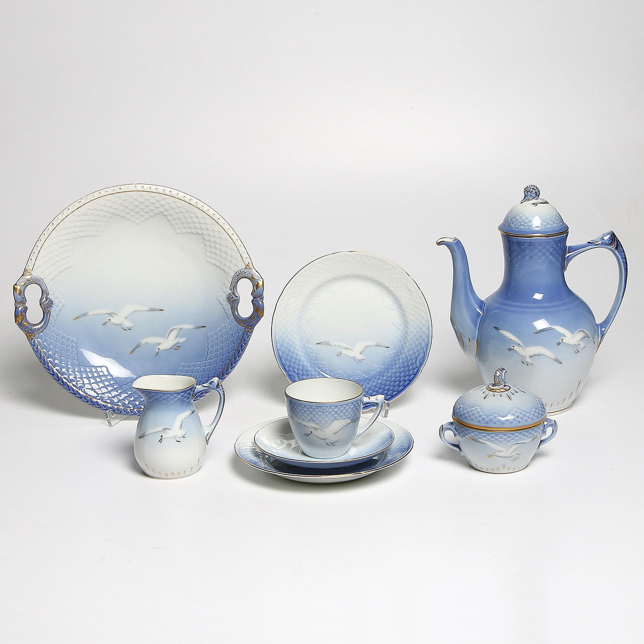 KAFFESERVIS, 39 delar, "Blå Måsen", Bing & Gröndahl, Danmark.