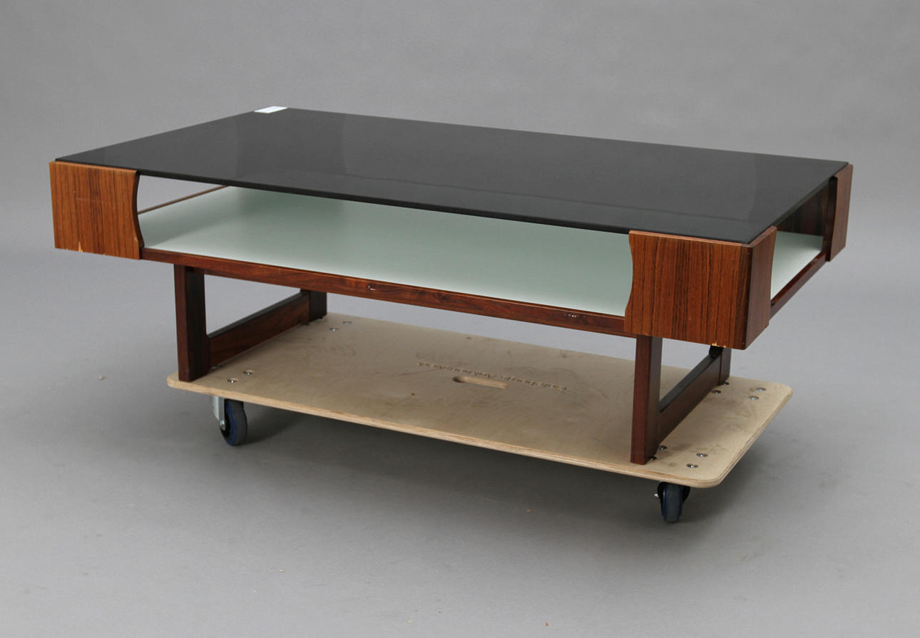 TORBJÖRN AFDAL. Soffbord.