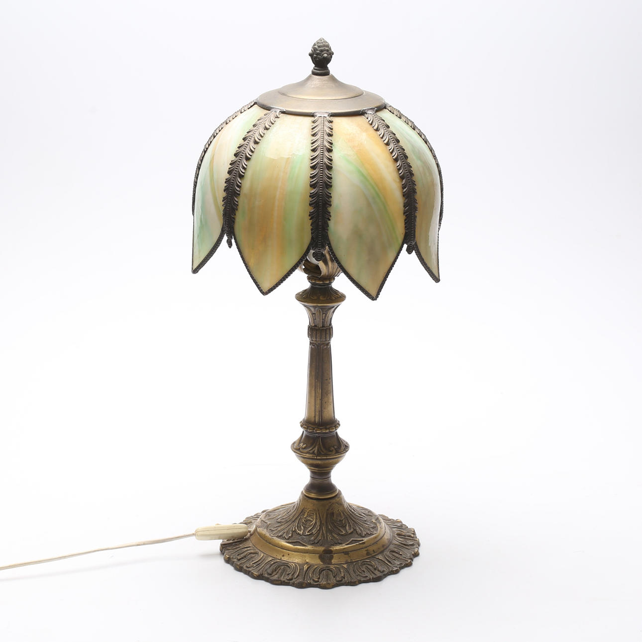 TISCHLAMPE, Tiffany-Stil, 20. Jahrhundert.