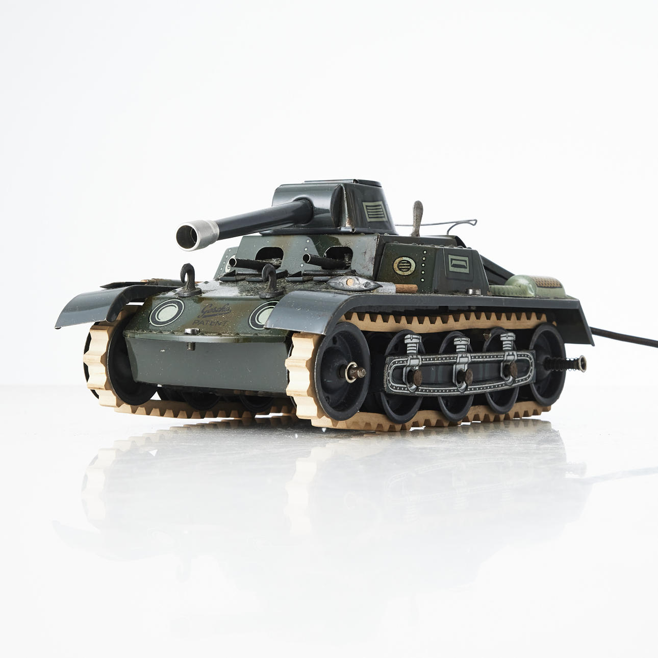 GESCHA TANK, 1950-60s, Tank 65-6F, clockwork dive, cord-controlled with box, camoflagen net and damaged factory packaging included.