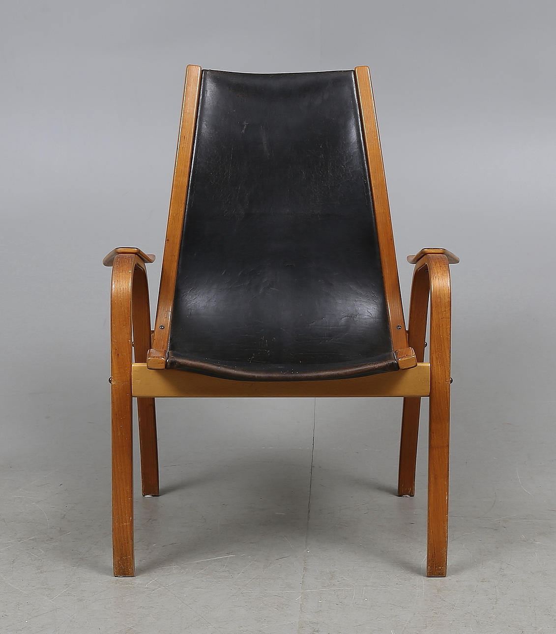 KARMSTOL, "Båge", Yngve Ekström, ESE Möbelfabrik, 1900-talets mitt.