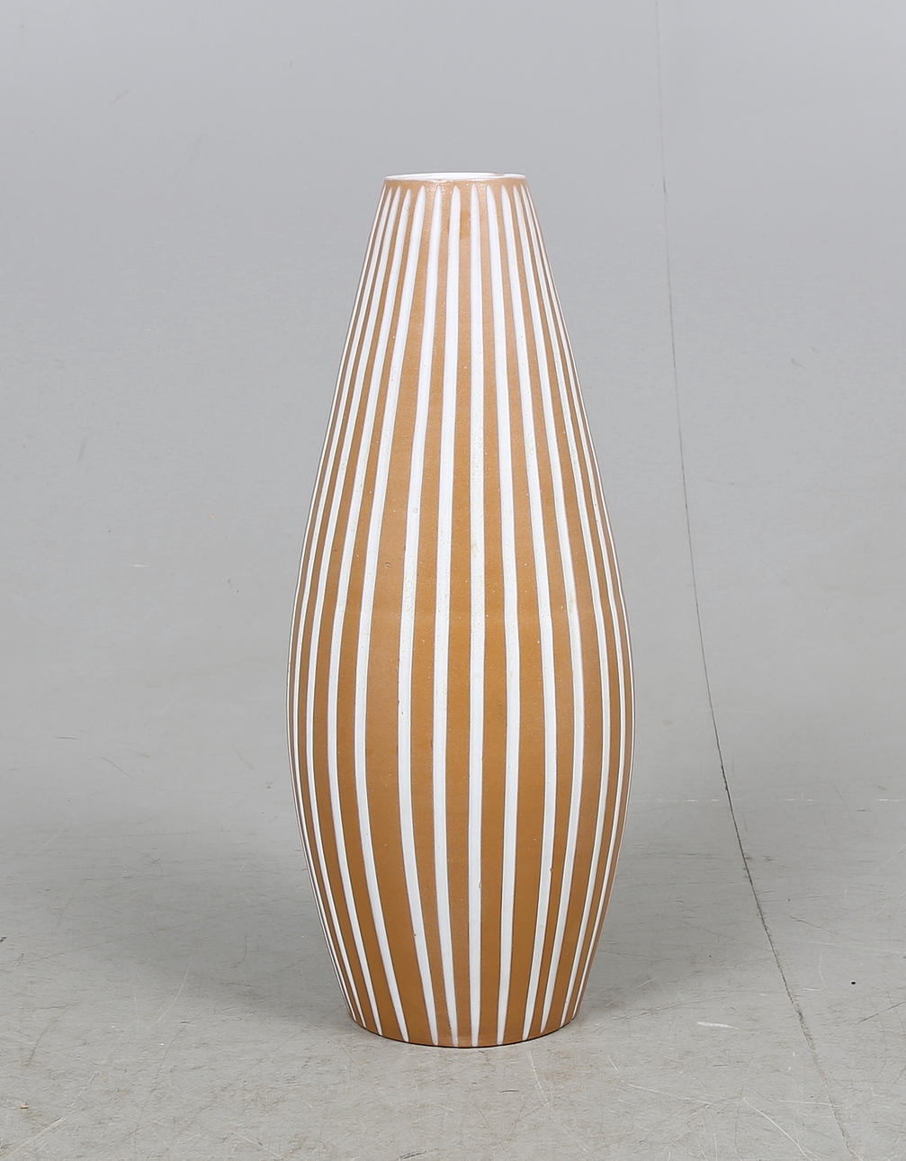 GOLVVAS, lergods, Ingrid Atterberg, Uppsala Ekeby.