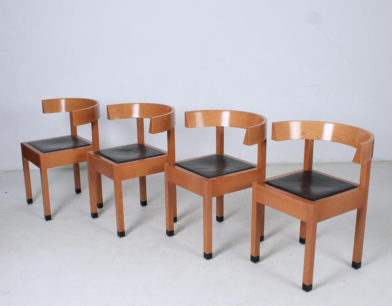Oswald Mathias Ungers. 4 chairs ``Leonardo``.