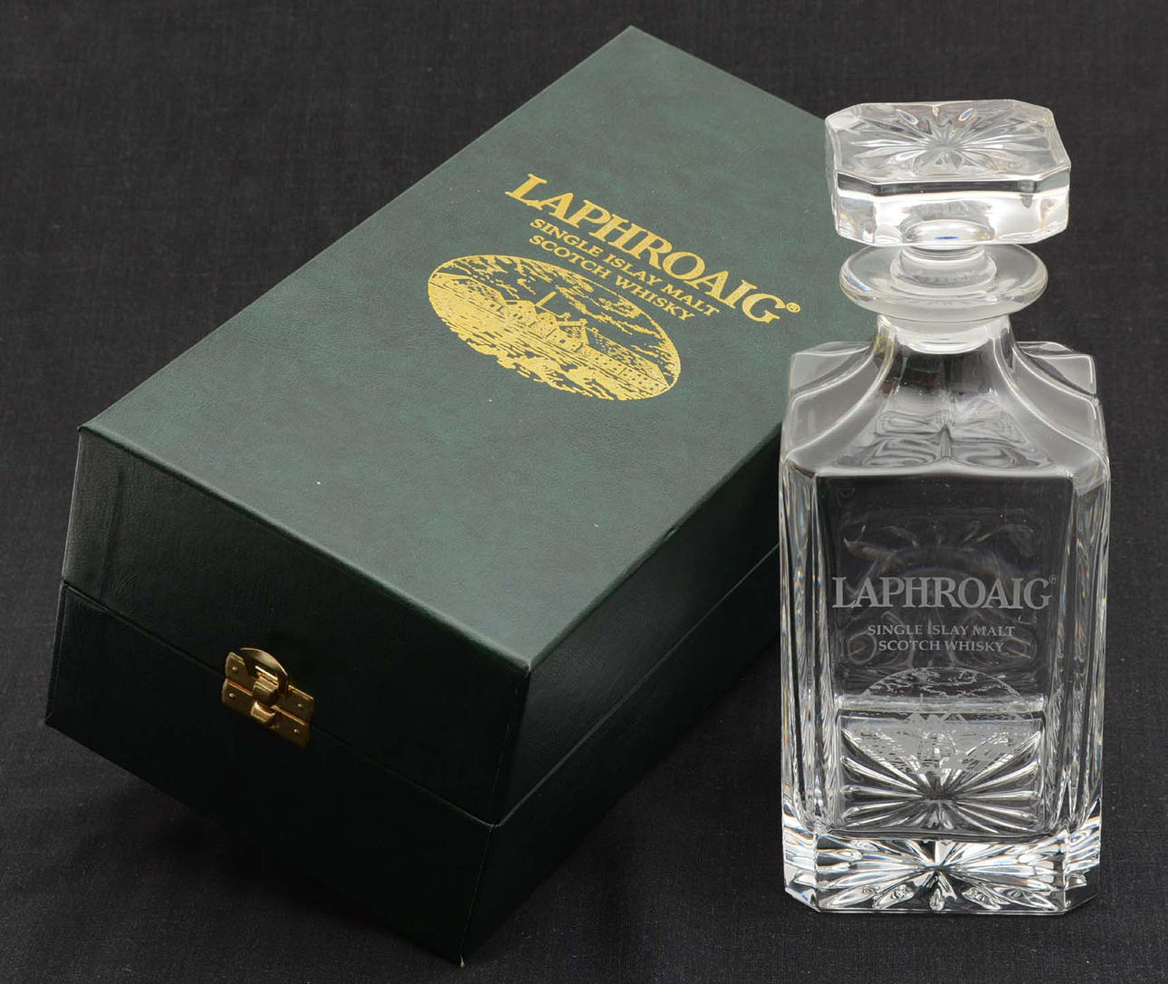 Whisky glass decanter. Laphroaig.