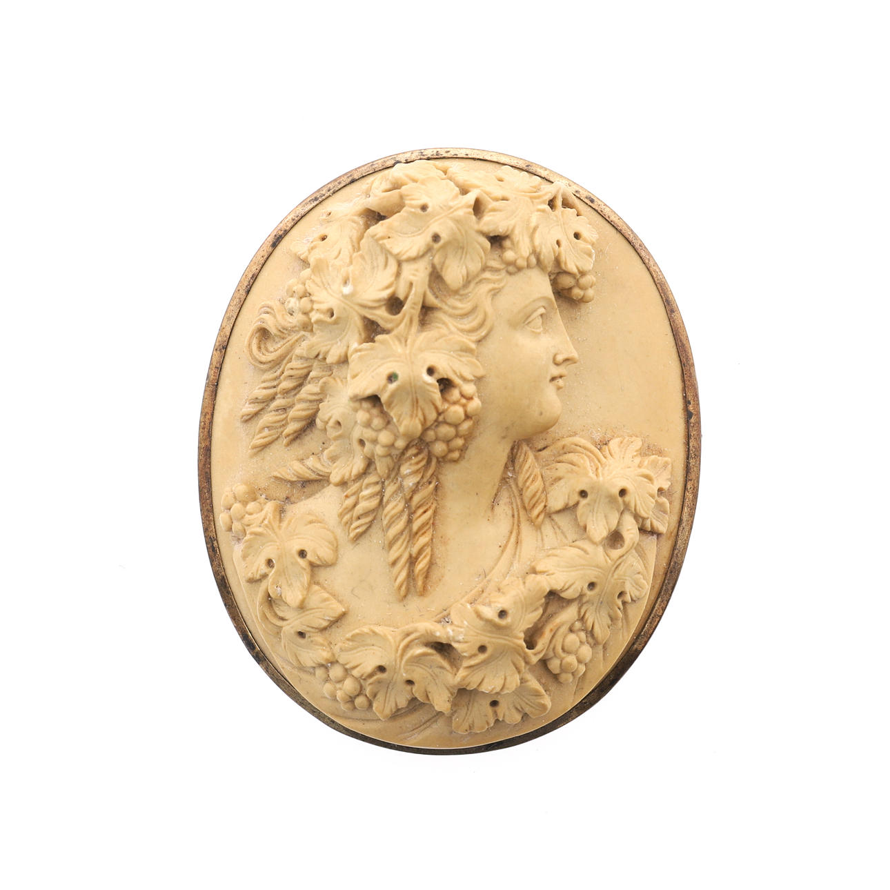 A VICTORAIN OVAL LAVA CAMEO BROOCH.