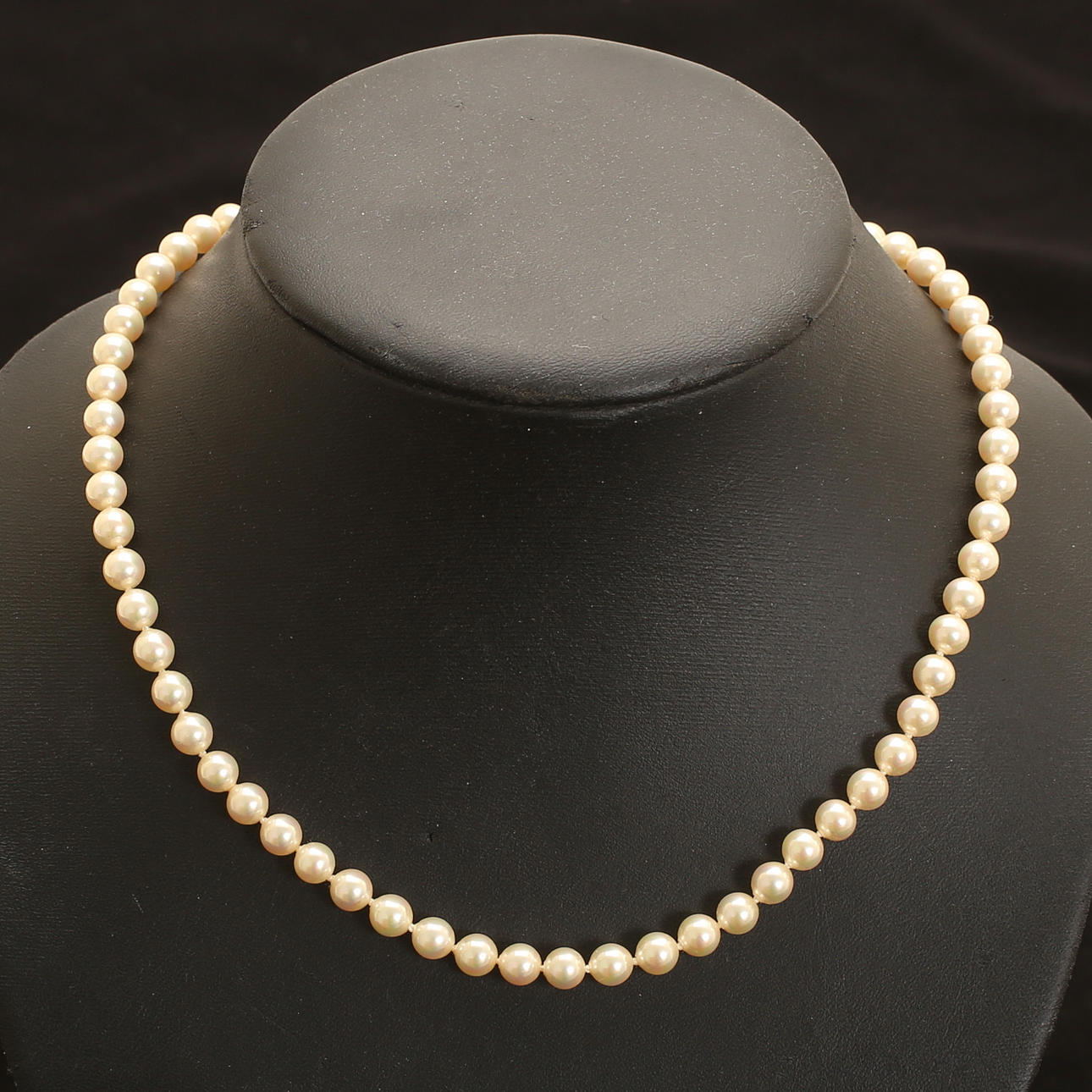 COLLAR DE PERLAS, Majorica, cierre de plata.