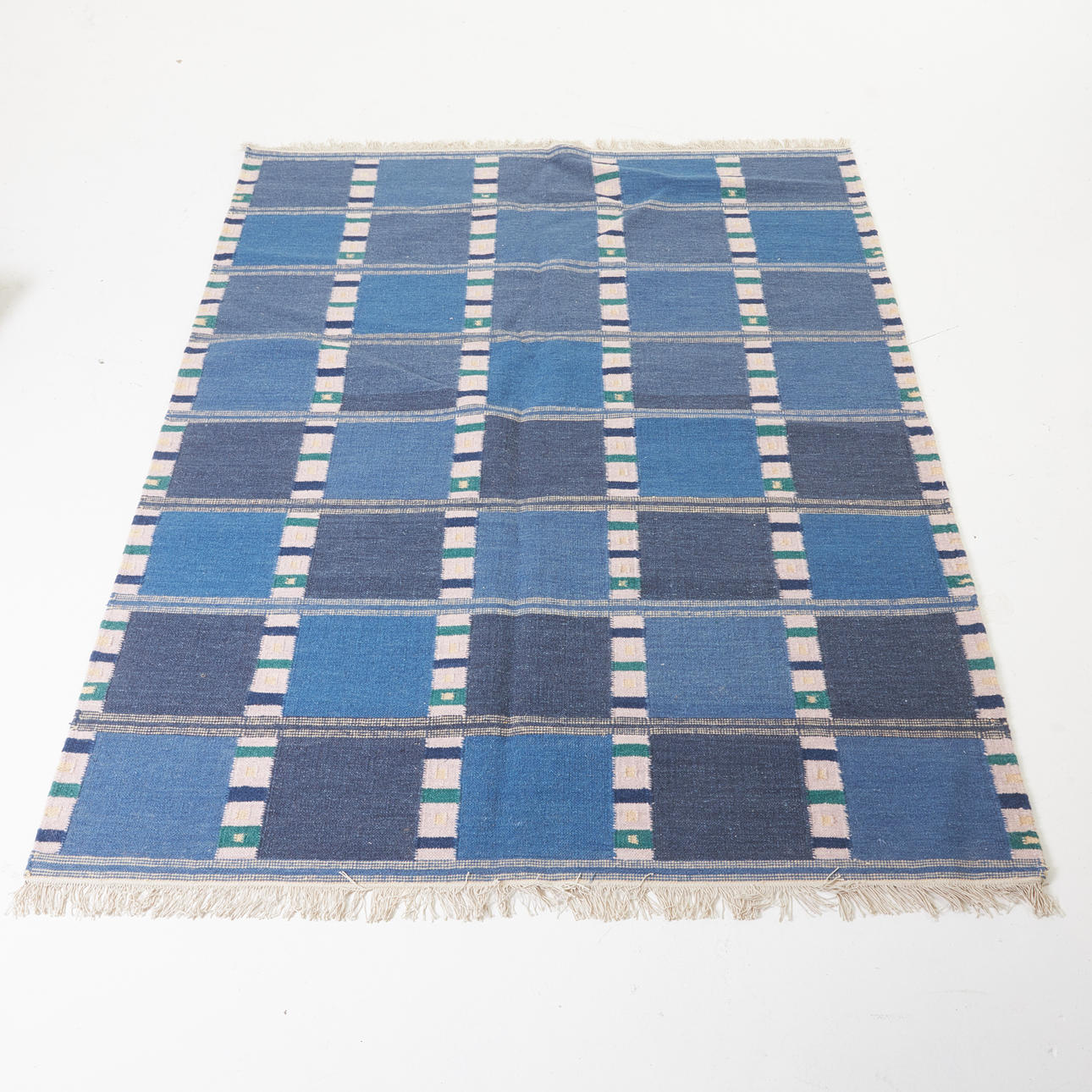 MATTA, Kelim, Indien. Mattor & Textil - Mattor - Auctionet