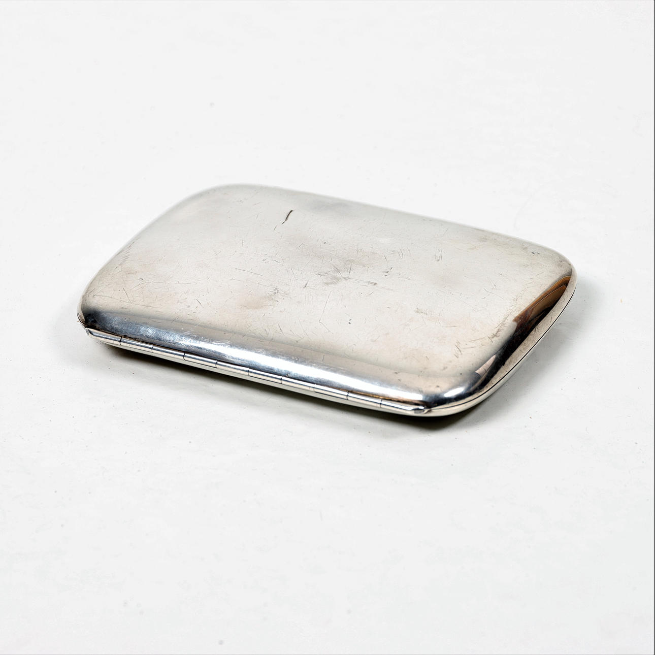 CIGARETTETUI, silver, 1900-talets första hälft.