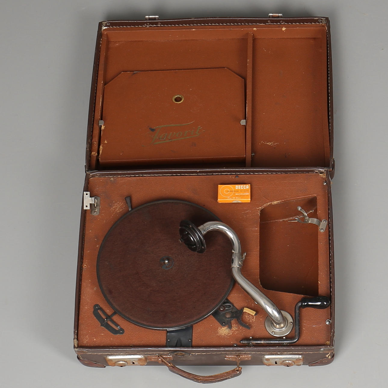 RESEGRAMMOFON. Favorit. 1900-talets början.