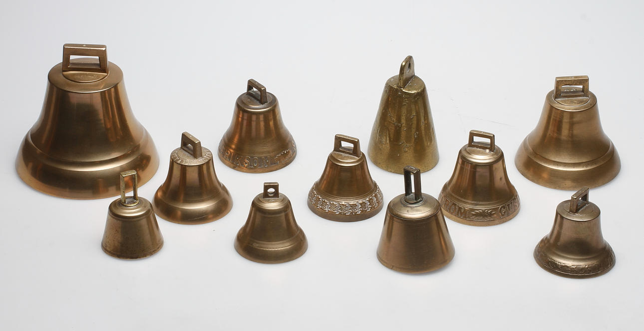 KLOCKOR, 11 st, malm.