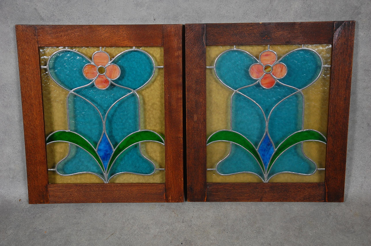 BLYFÖNSTER, 2 st, jugend, 1900-talets första hälft.