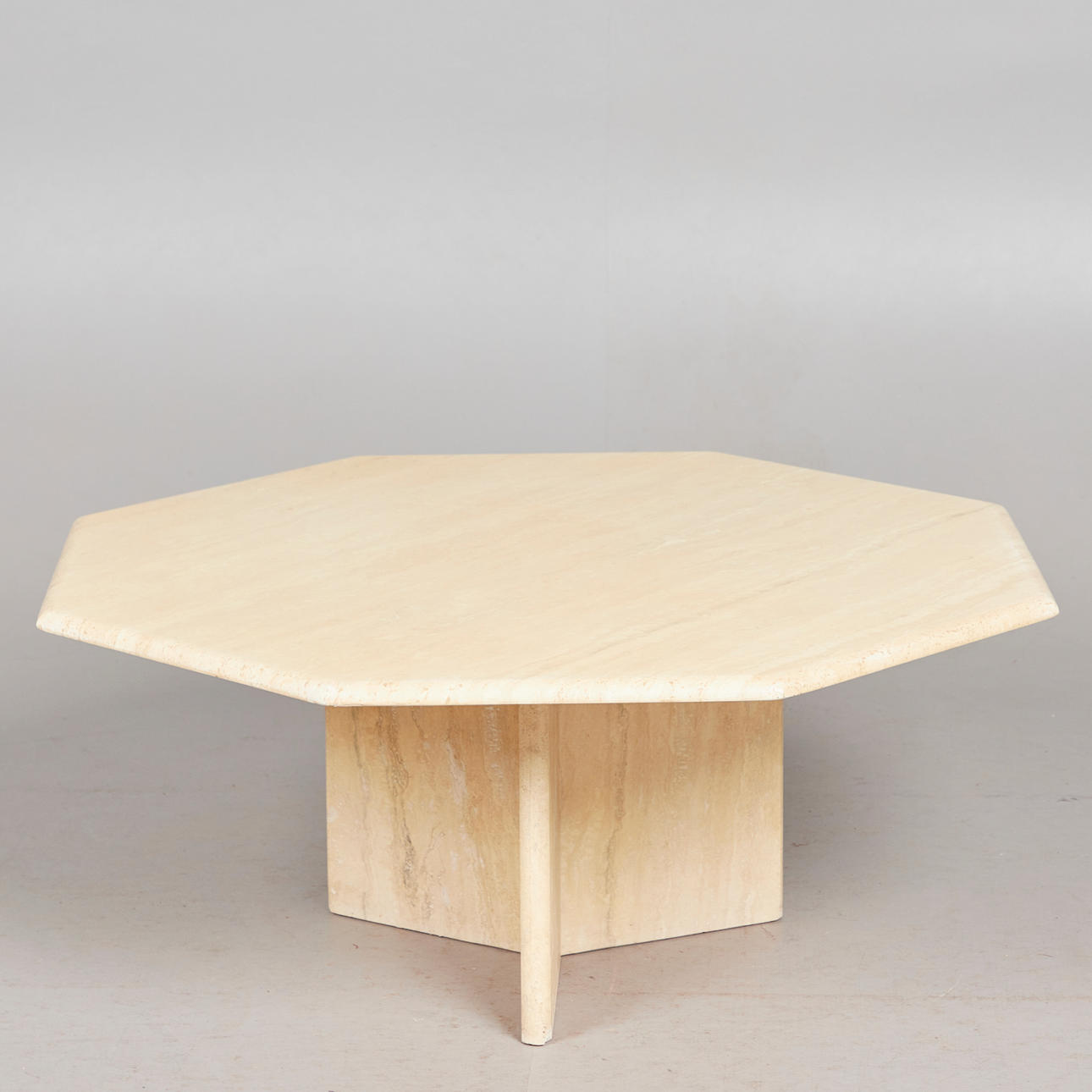 Pöytä / sohvapöytä, travertiini.