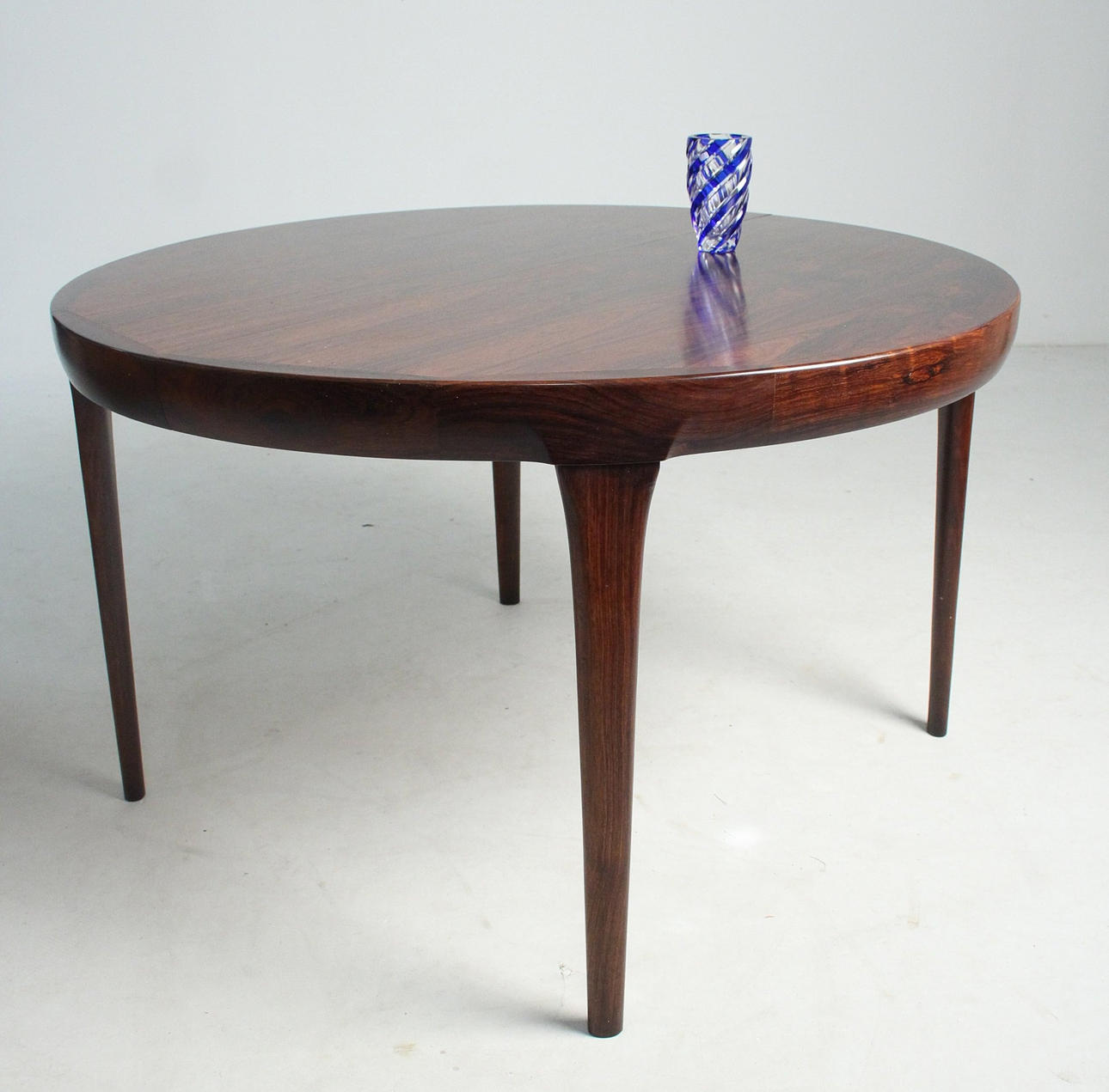 IB KOFOD-LARSEN. Matbord - Danmark.