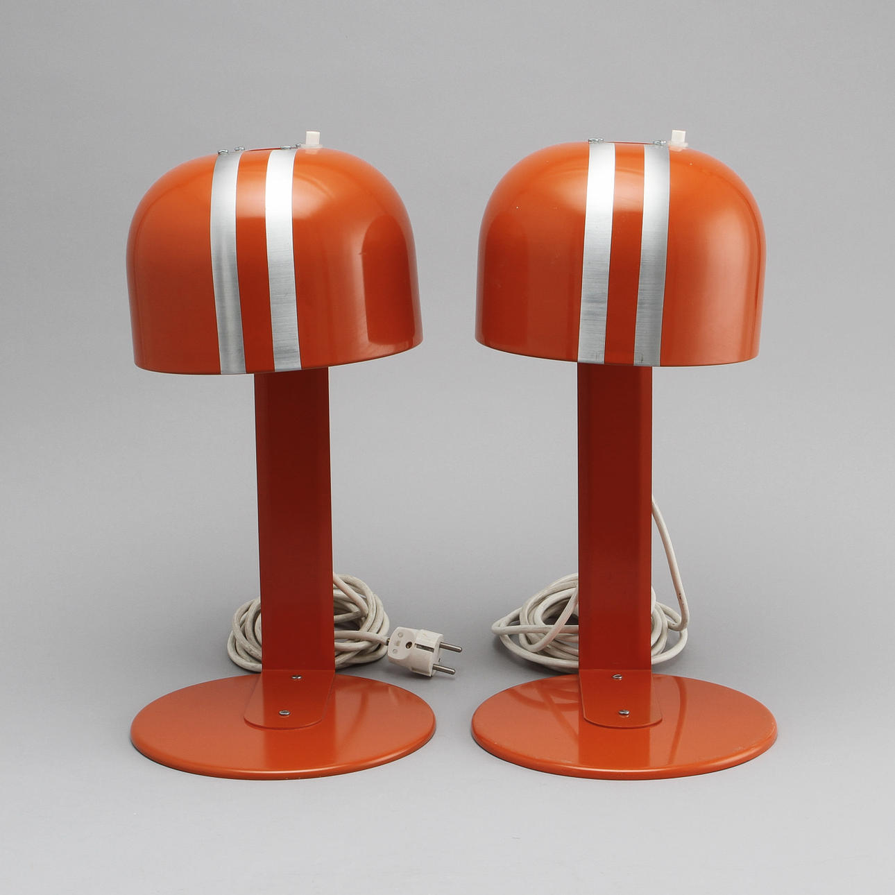 BORDSLAMPOR, ett par, "Kosta lampan", 1900-talets andra hälft.