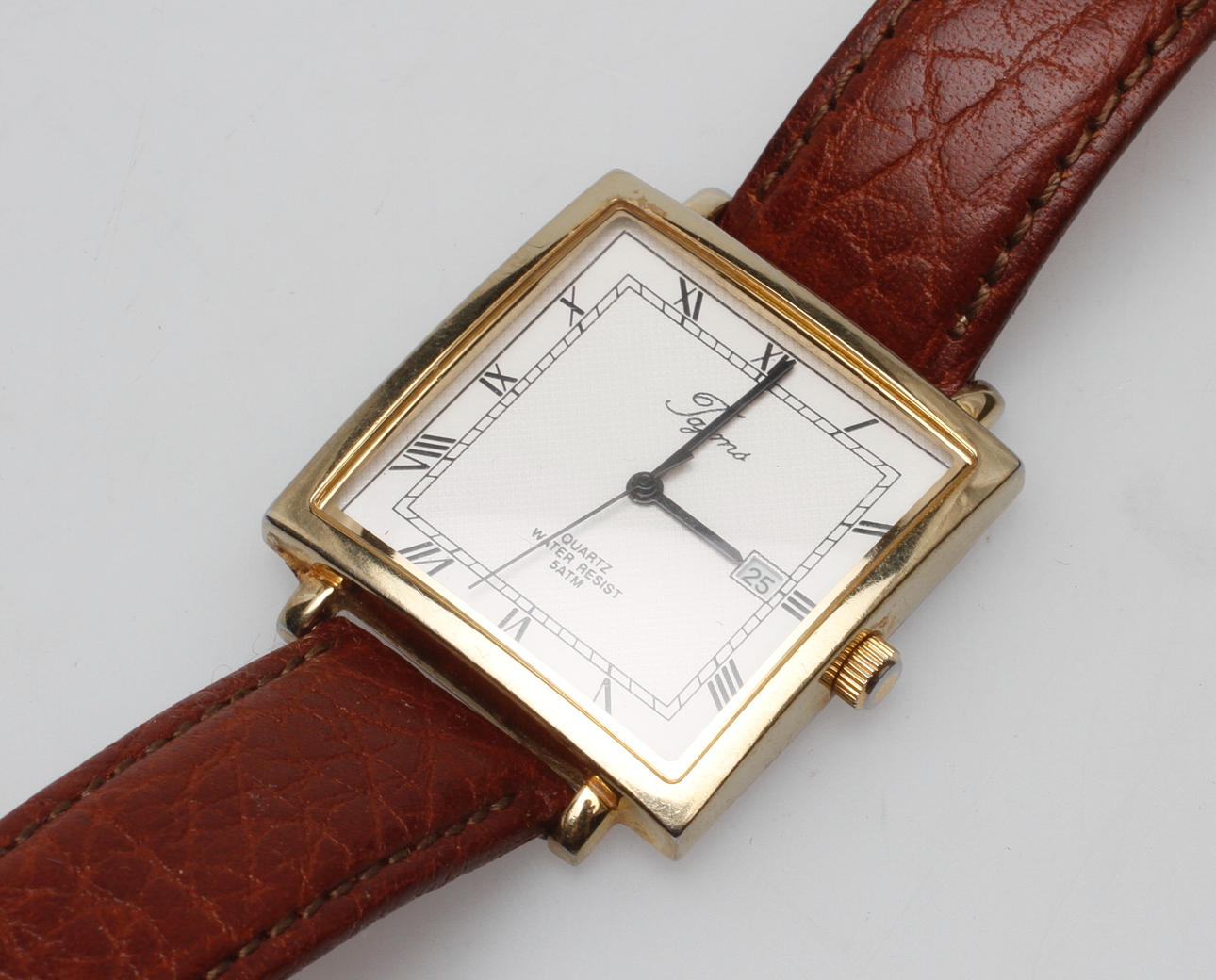 ARMBANDSUR, Tajms, quartz.