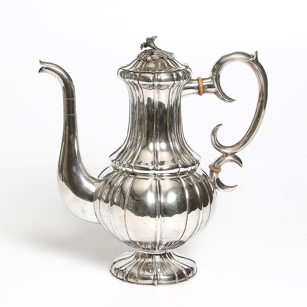 KAFFEKANNA, 830 silver, tidig nyrokoko, J.E. Brandt, Luleå, 1855. Vikt 876 gram.