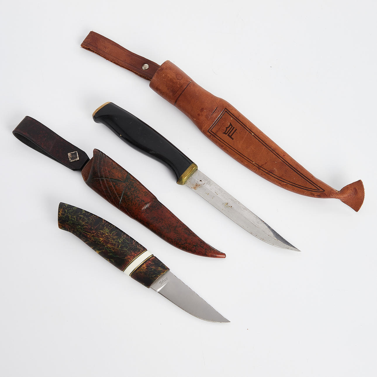 KNIVAR, 2 st, bl.a. Hackman.