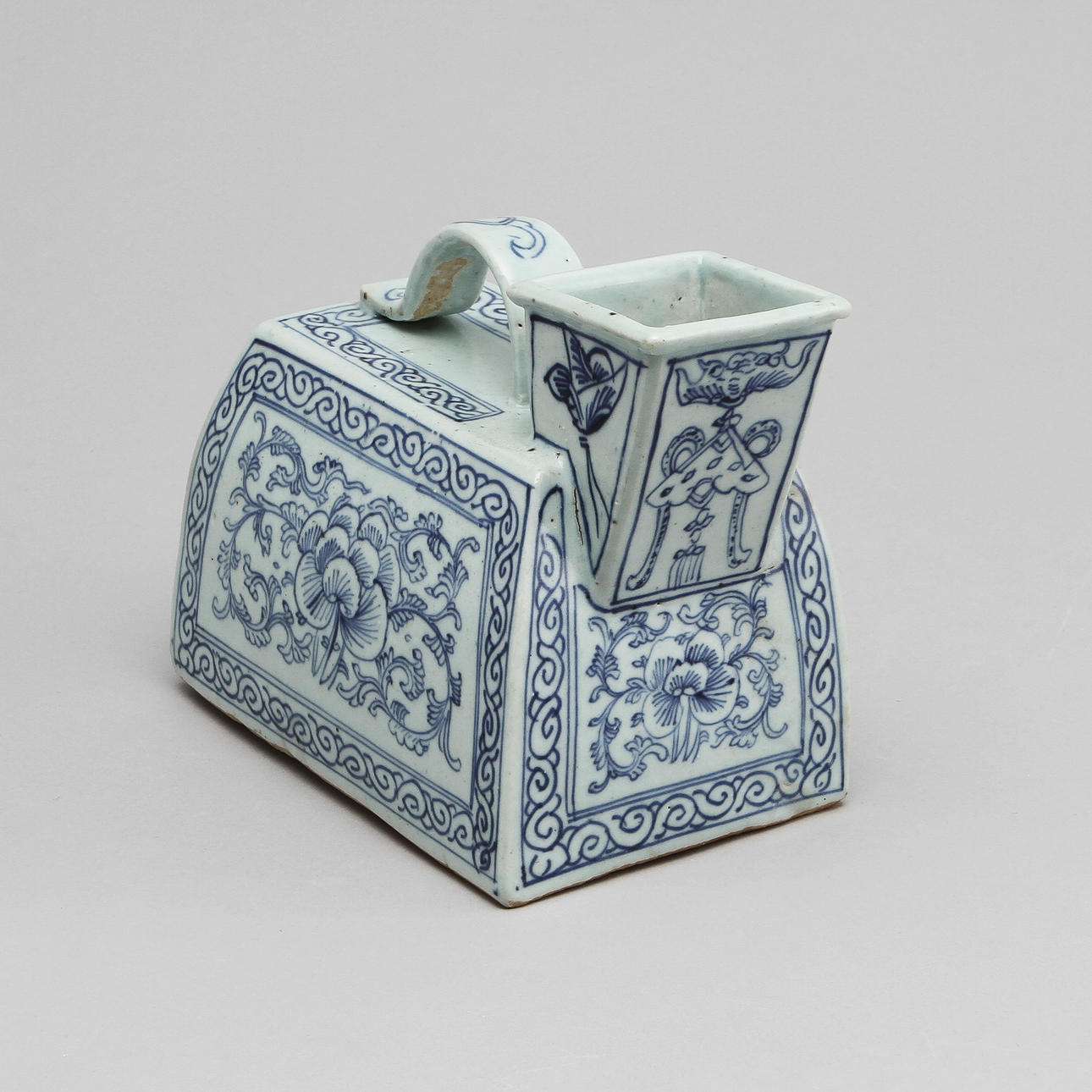 VATTENKANNA, porslin, Kina, 1800/1900-tal.