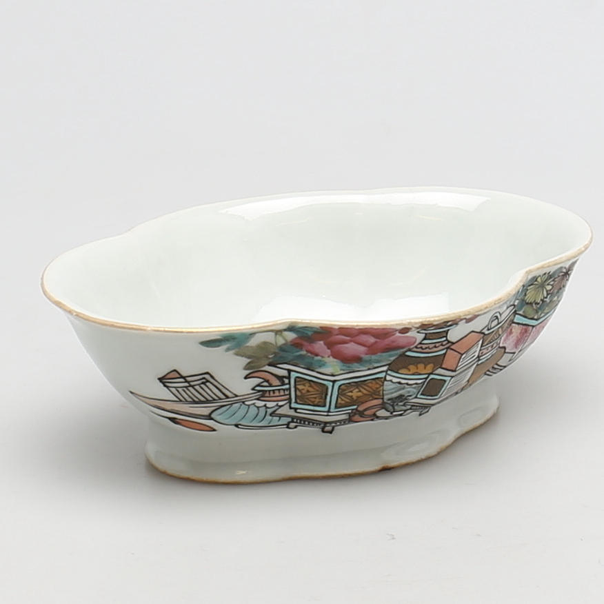 SKÅL i porslin. Familie rose. Kina. 1890-tal.