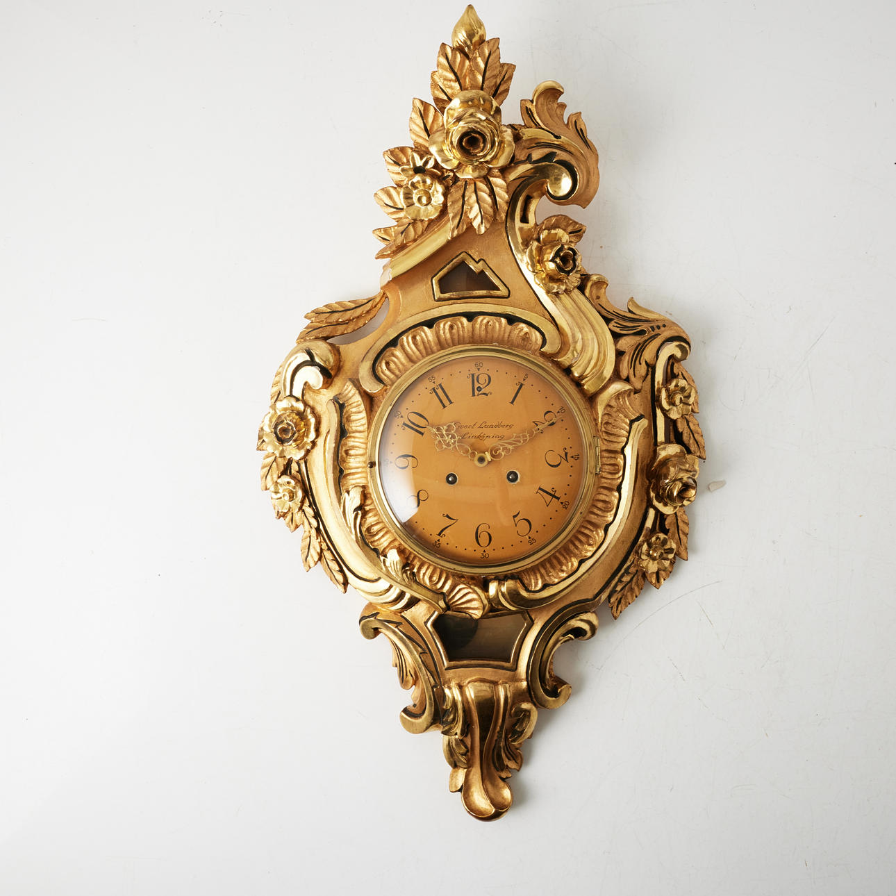 WALL PENDULUM, rococo style, dial marked Evert Lundberg, Linköping, carved decoration, gilded.