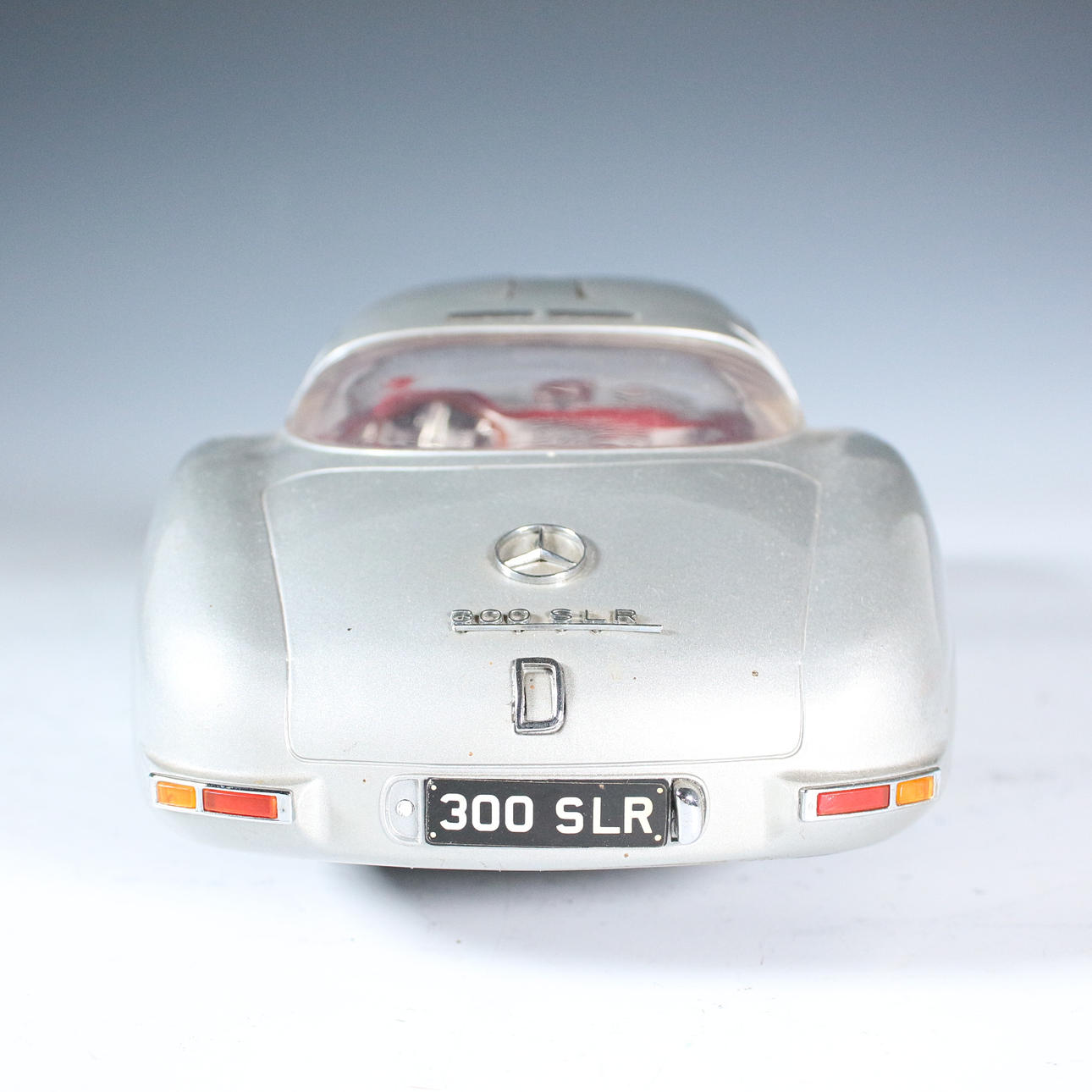 REVELL. Mercedes-Benz 300 SLR, 1993, scale 1:12. Toys - Toys