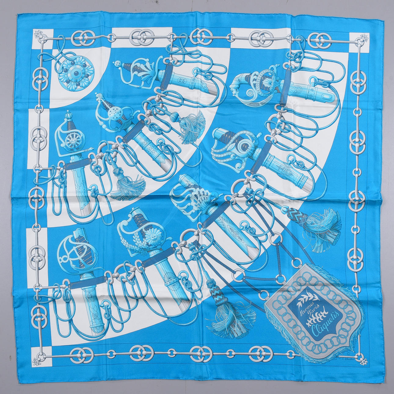 HERMÈS, silkkihuivi.