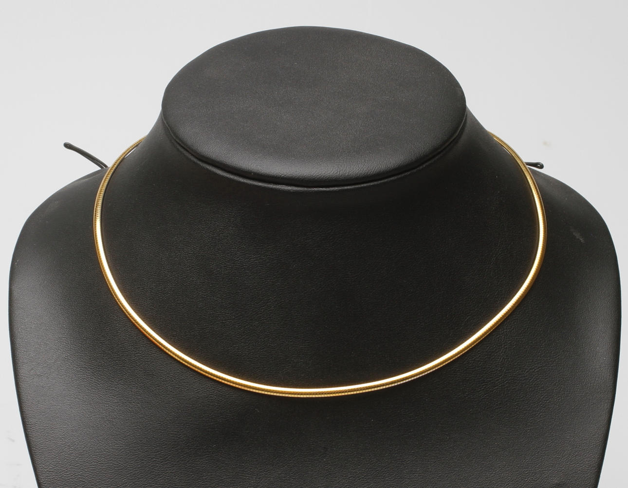 COLLIER, guld och vitguld, Italien, vikt ca. 11,3 gram.