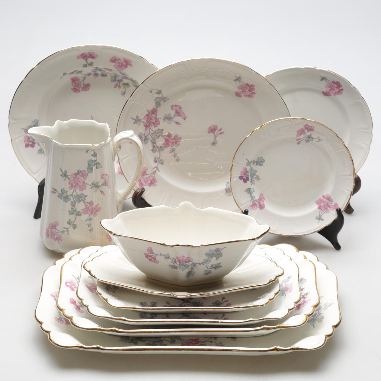 DINING SET, 60 pieces, porcelain, "Geranium", Gustavsberg.