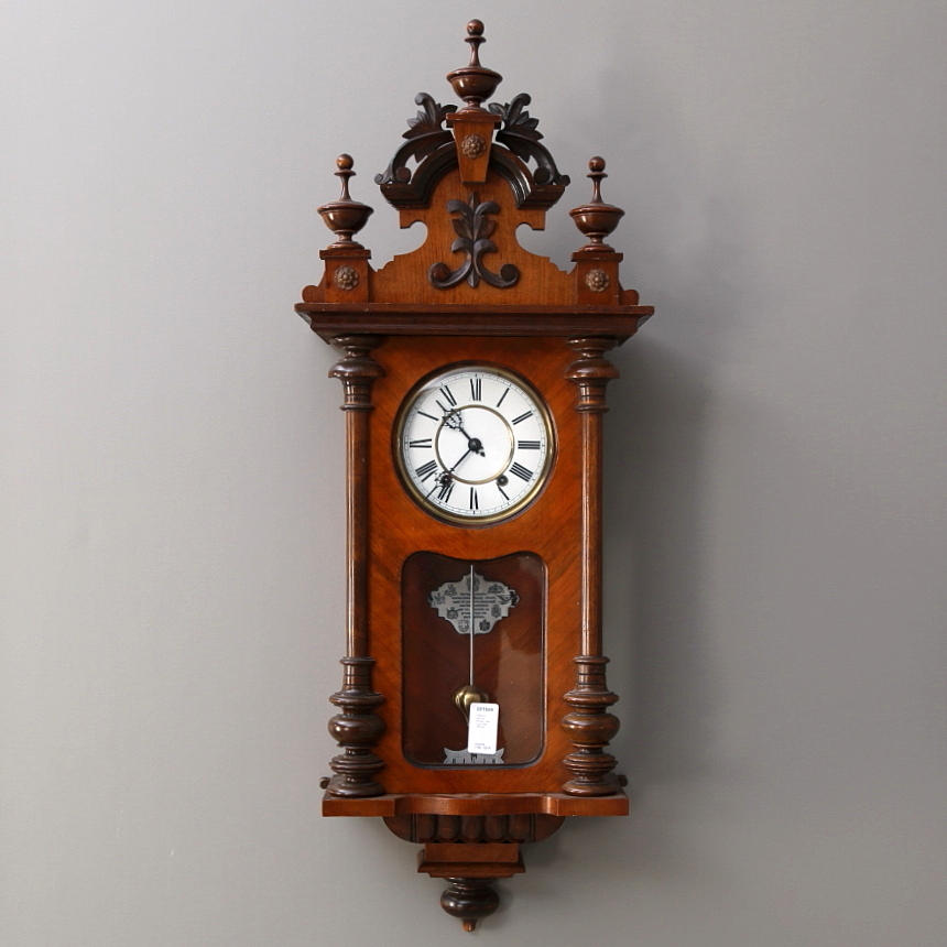 VÄGGUR, träfodral, Schweiz, skylt innuti, tidigt 1900-tal.