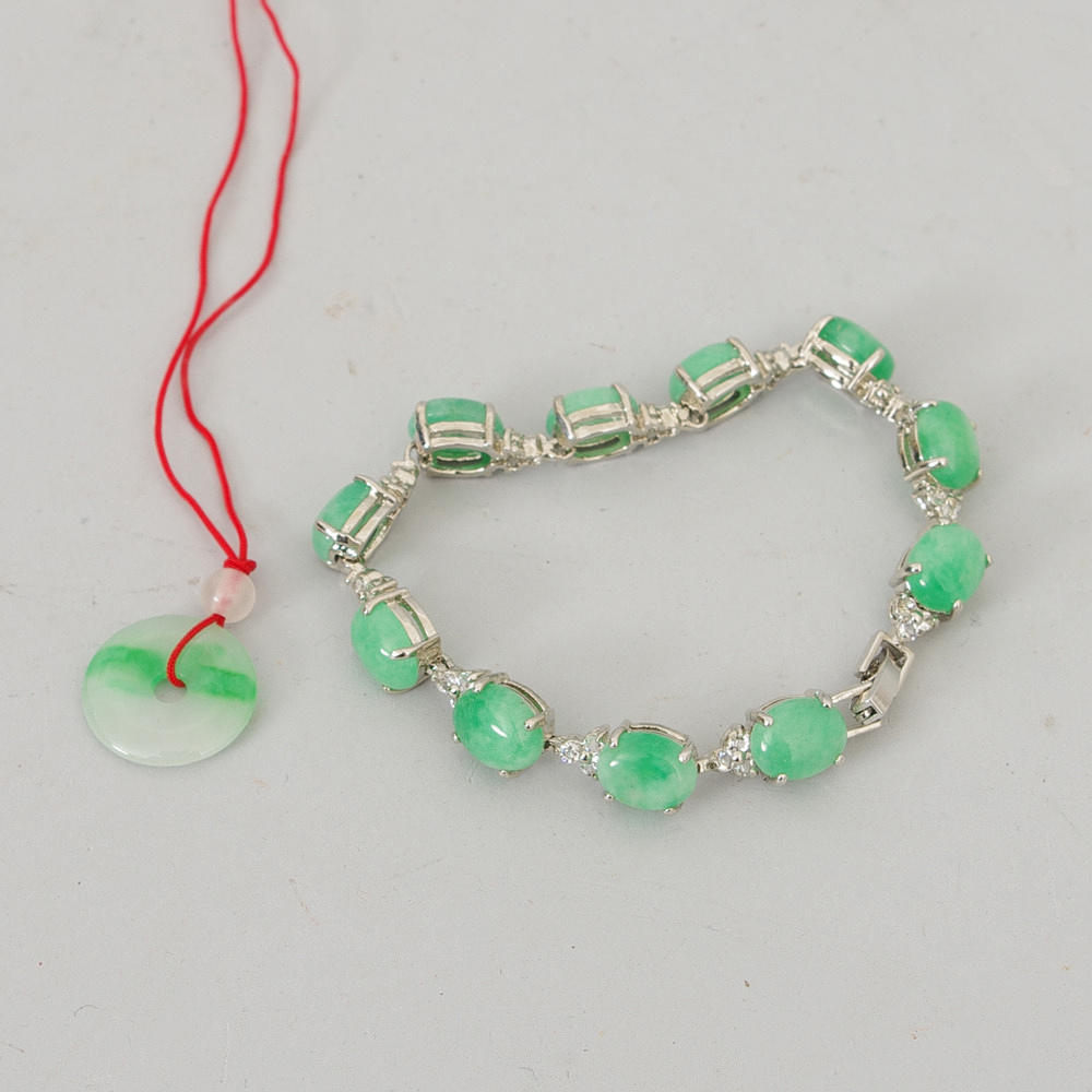 AMULETT SAMT ARMBAND, jade.