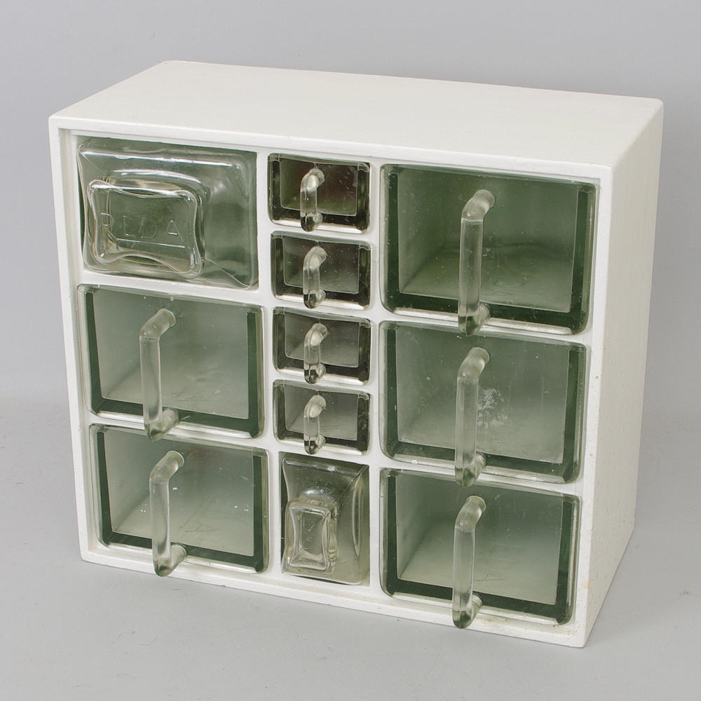 KRYDDHYLLA, vitmålat trä/glas, Reda.