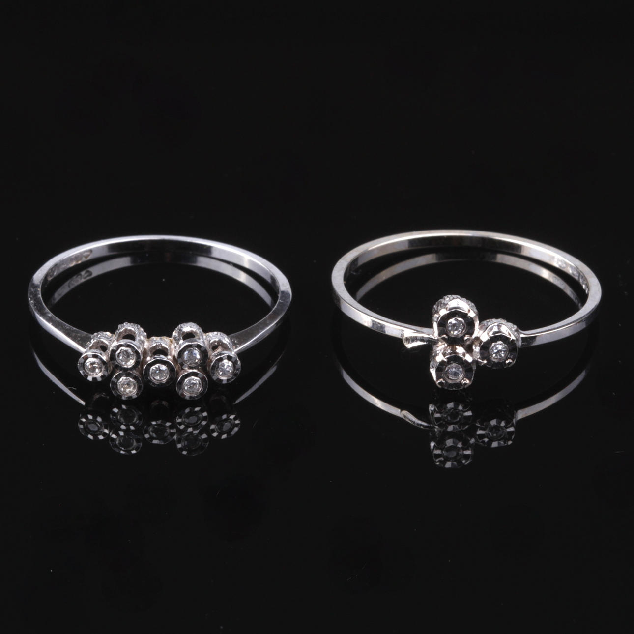 RINGAR, 2 st. 18k vitguld samt diamanter, vikt ca 3,43 gram.