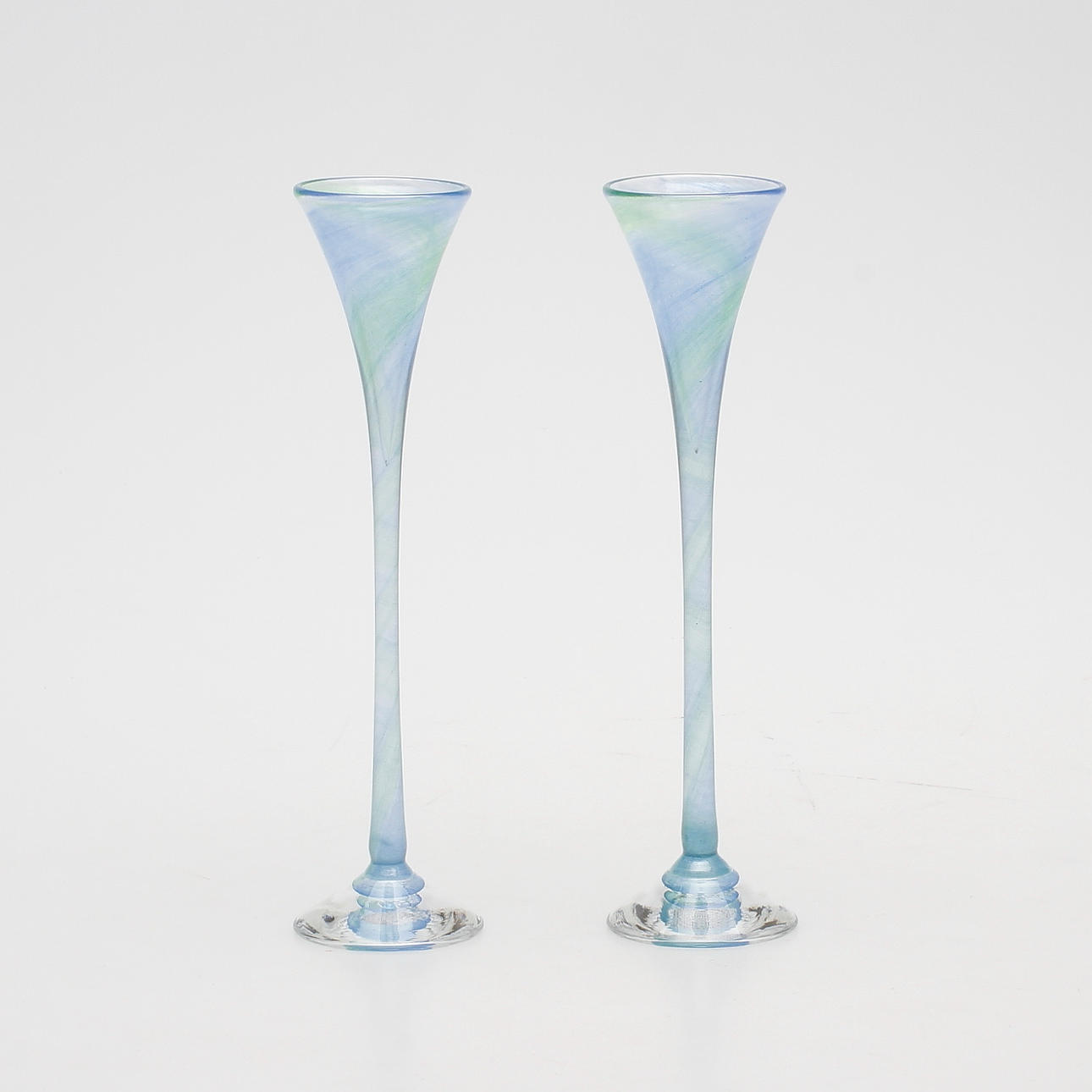 SNAPSGLAS, 2 st. Helena Gibson, signerade och etikettmärkta.