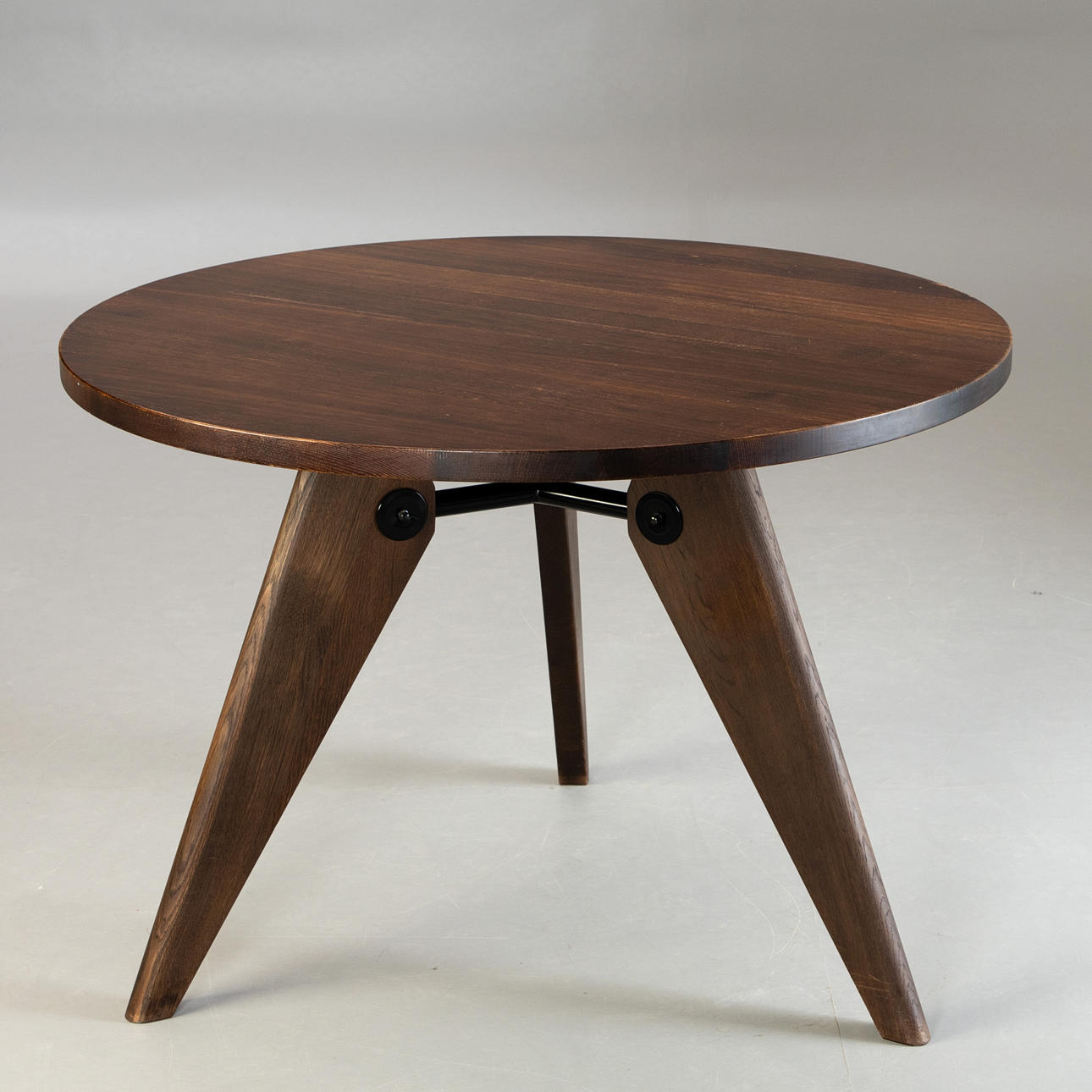 JEAN PROUVÉ. Vitra 'Gueridon', runder Esstisch.