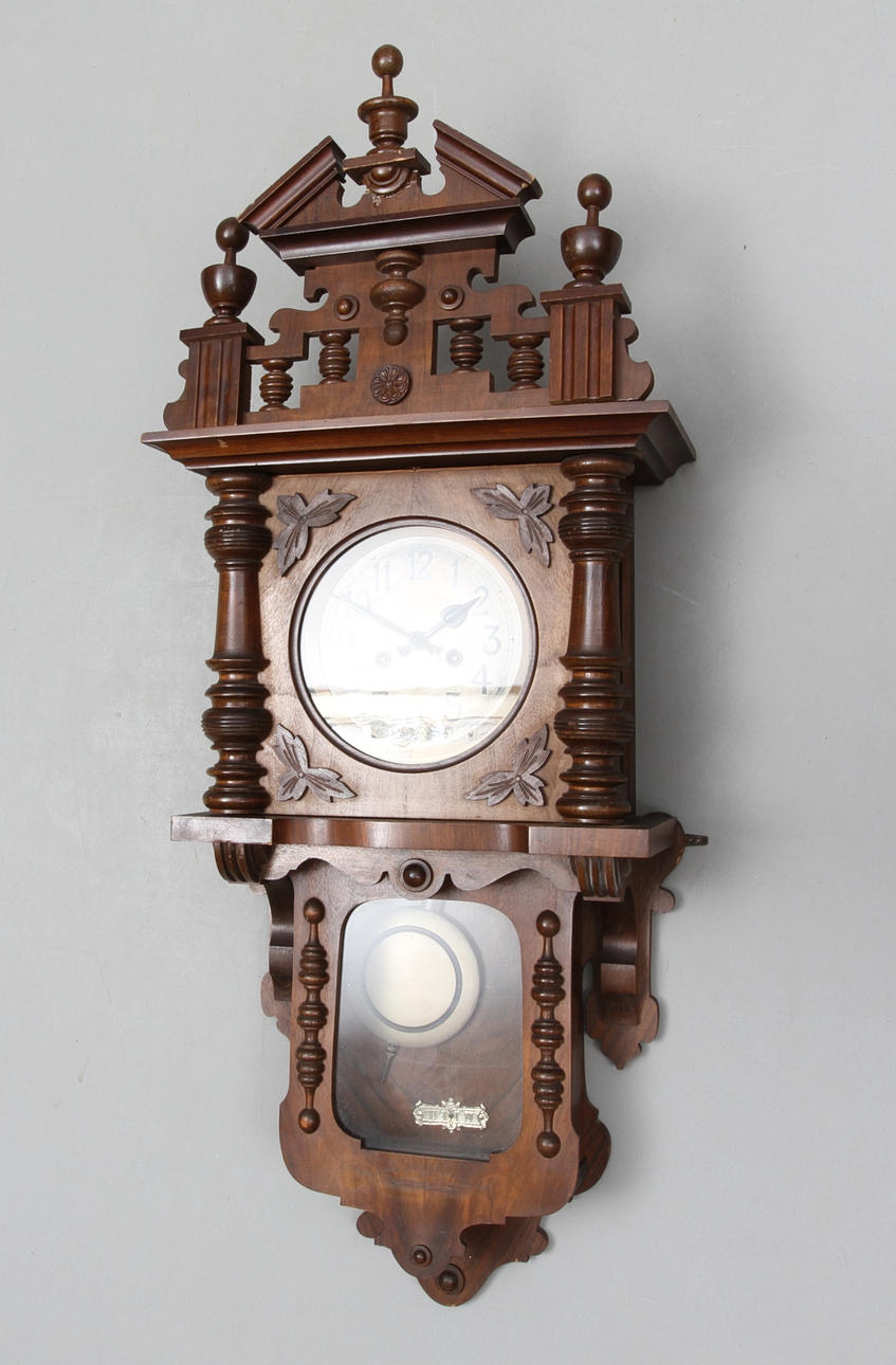 HERRGÅRDSUR, nyrenässans, 1800-talets slut.