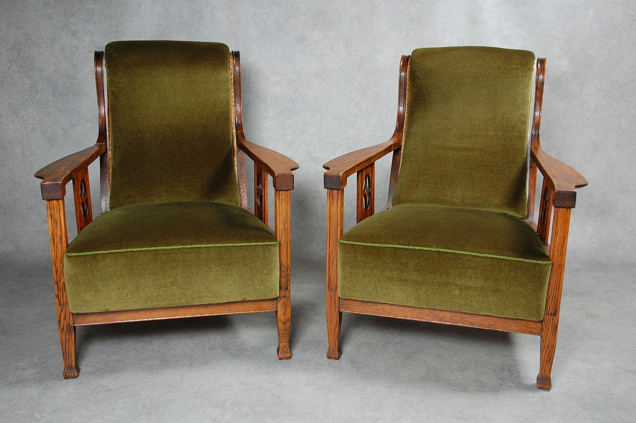 BALUSTRADFÅTÖLJER, 1 par, jugend, 1900-talets första hälft.