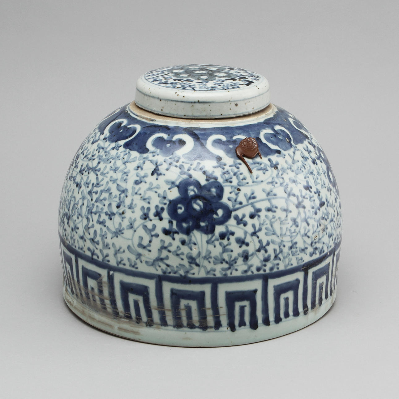 LOCKBOJAN, porslin, Kina, 1900-tal.