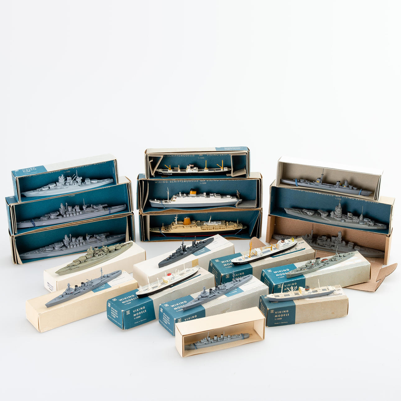 Sammlung Wiking-Schiffsmodelle im originaler Verpackung (18).