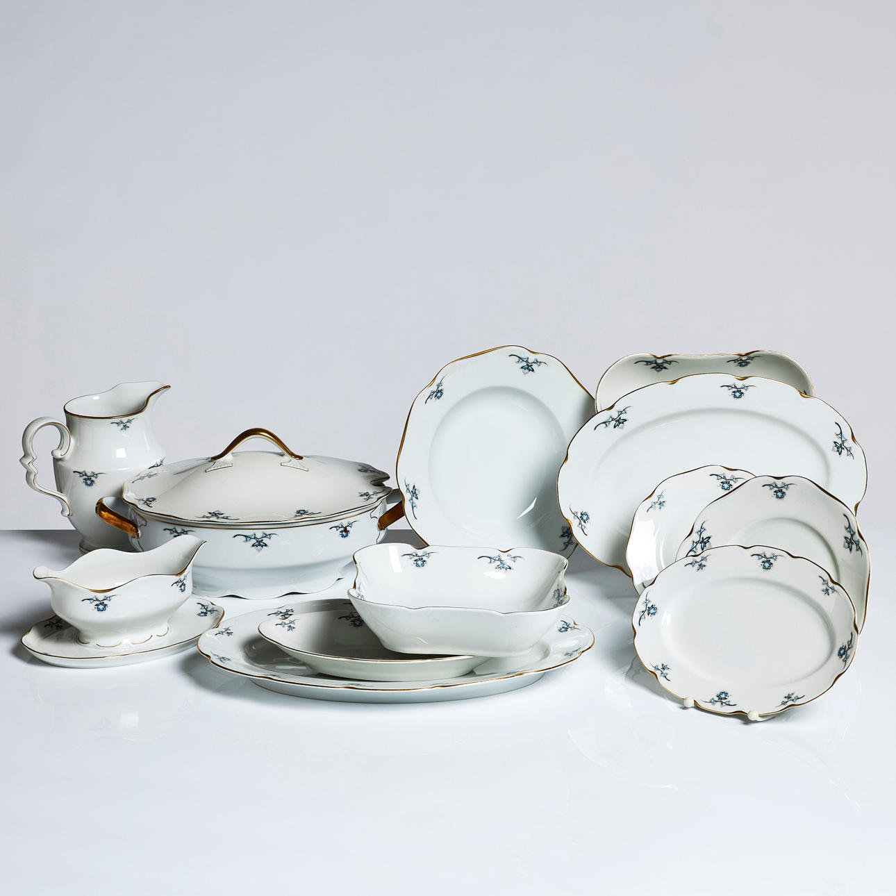 DINING SET, 105 dlr, Rosenthal, KPM, gilded decor.