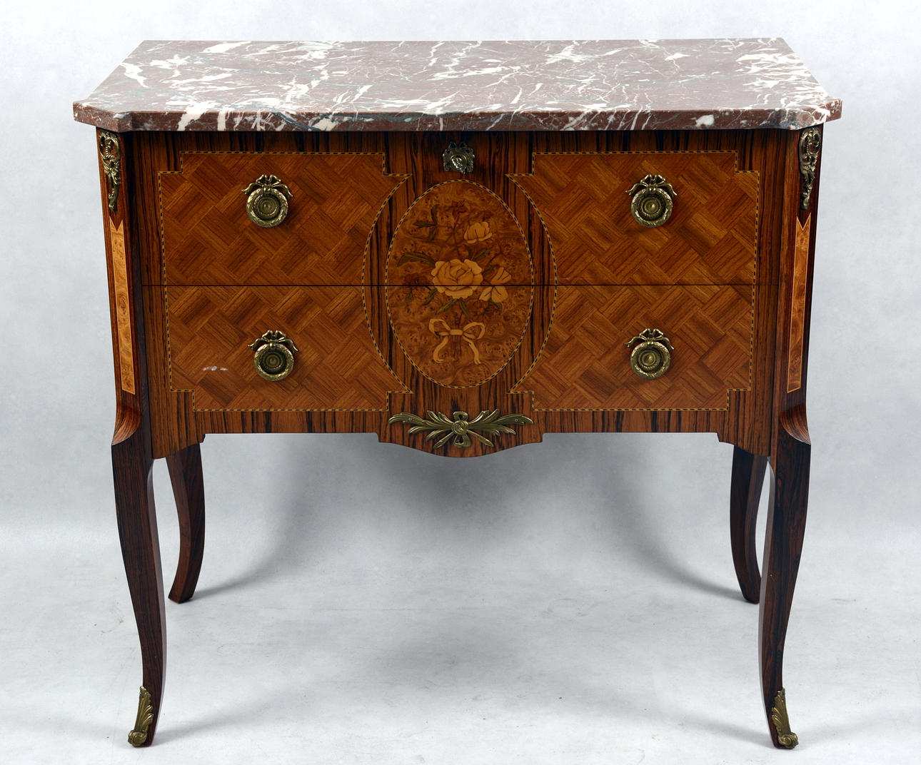 BYRÅ, 2 lådig, Gustaviansk stil.