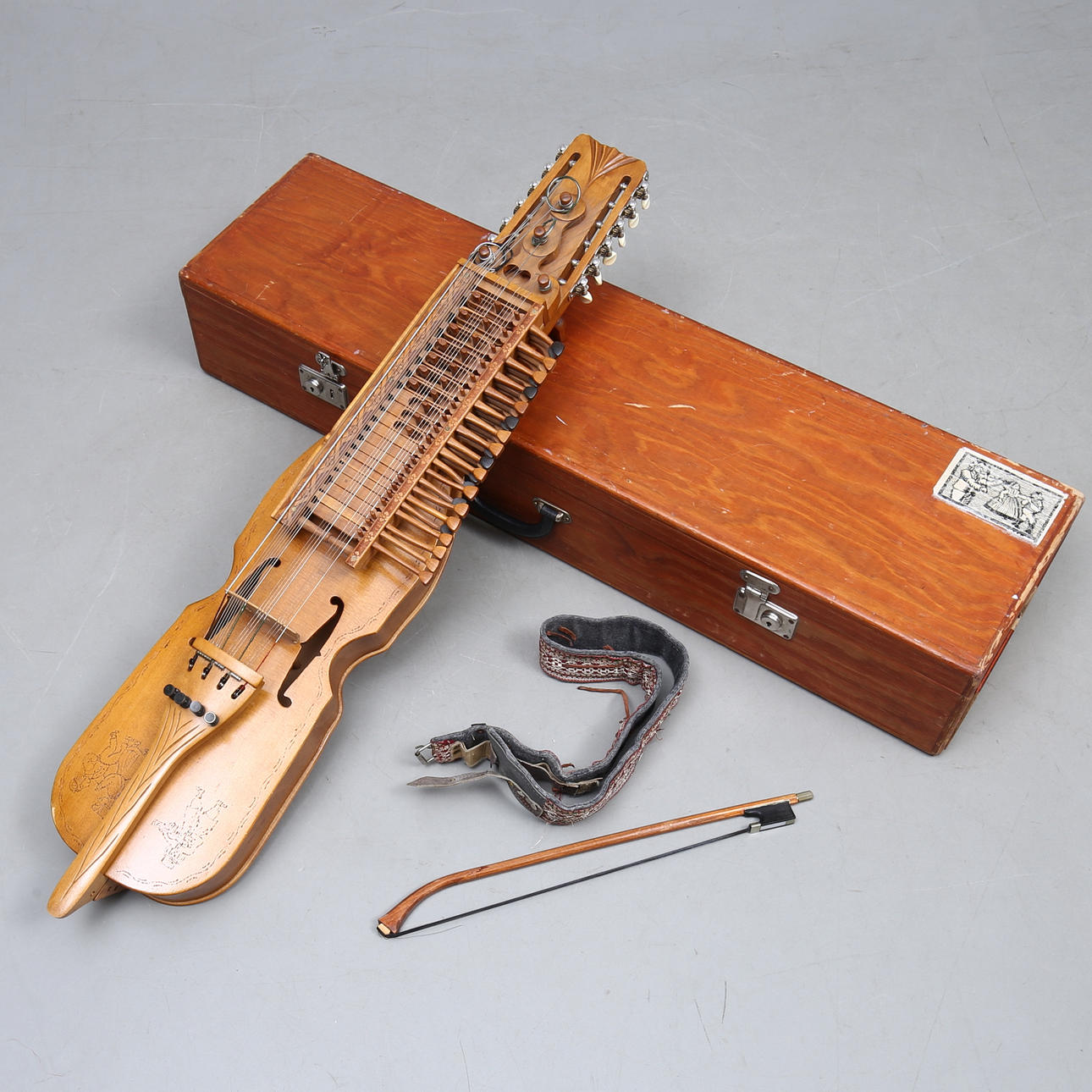 NYCKELHARPA, Birger Eriksson, 1984.